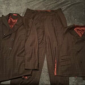 Tiglio Rosso Suit